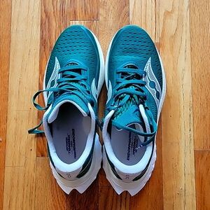 COPY - Saucony Endorphin Speed 4